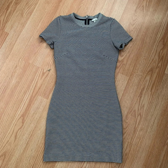 H&M Striped Short Sleeve Black & White Bodycon Mini Dress Size S - Picture 3 of 11